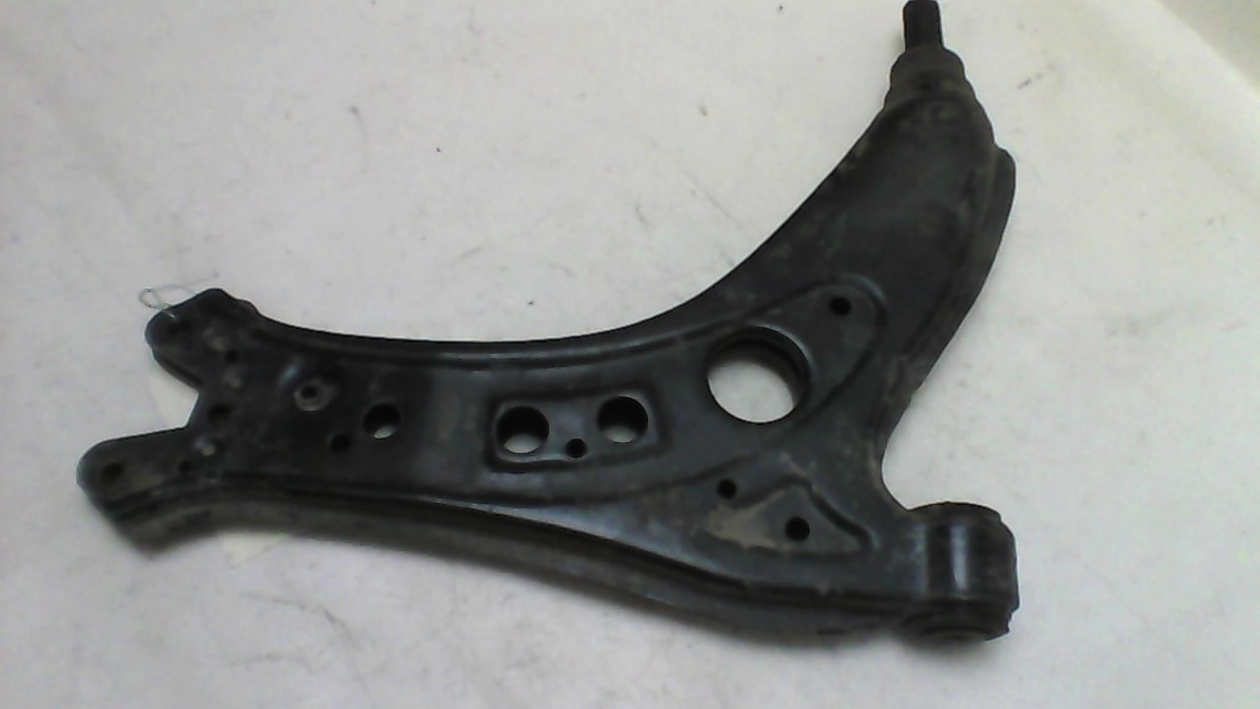 Triangolo inferiore anteriore destro VOLKSWAGEN POLO 4 PHASE 1 Gasolina - 1