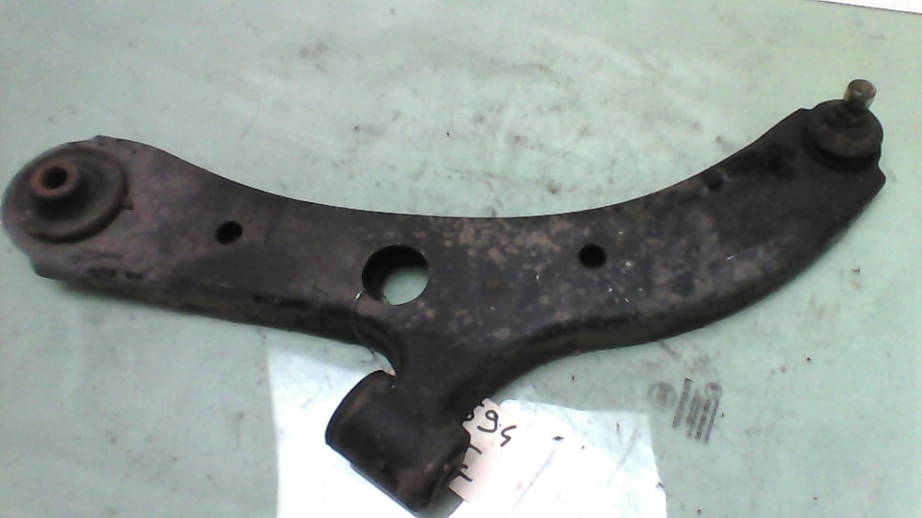 Triangolo inferiore anteriore sinistro SUZUKI SWIFT 3 Diésel - 1