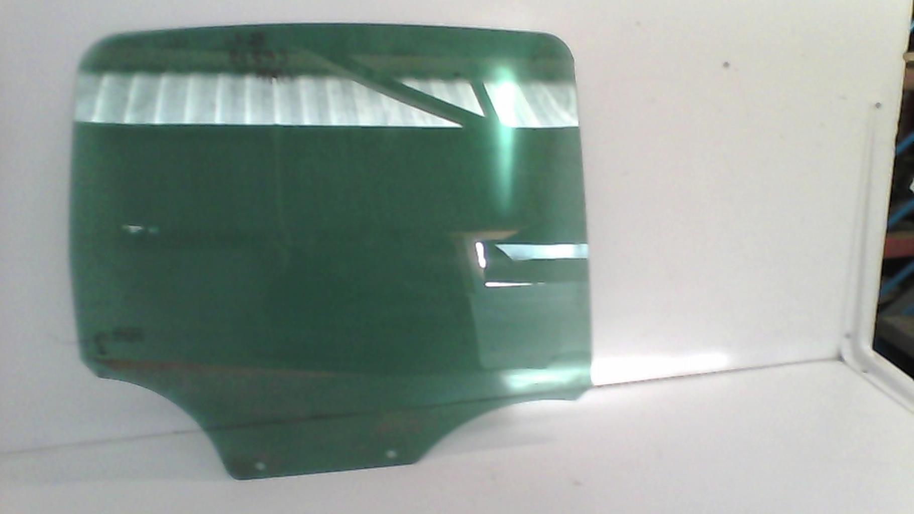 Vetro posteriore destro CITROEN C3 2 PHASE 1 Gasolina - 1