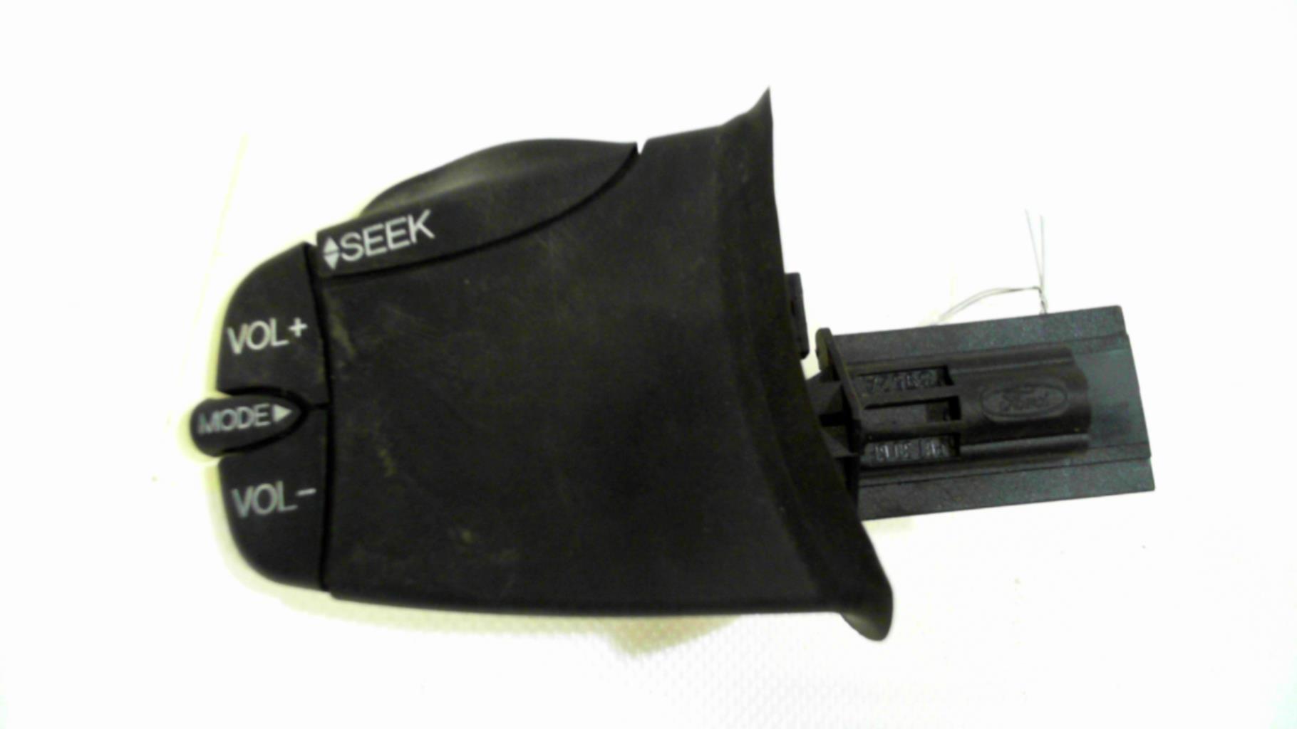 Commande autoradio FORD FIESTA 5 PHASE 2 Diesel - 1