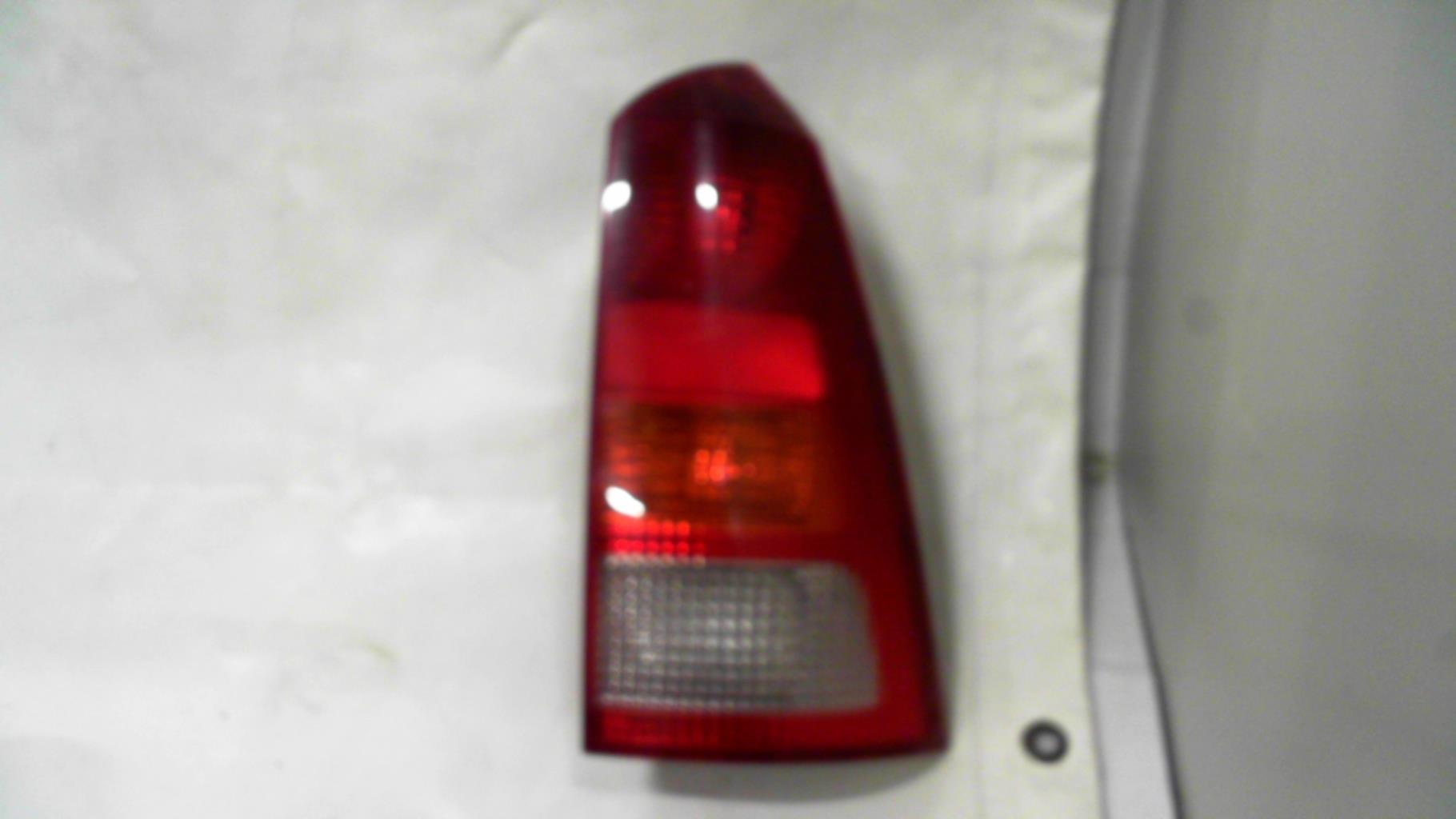 Fanale posteriore principale destro (luci) FORD FOCUS 1 BREAK Diésel - 1