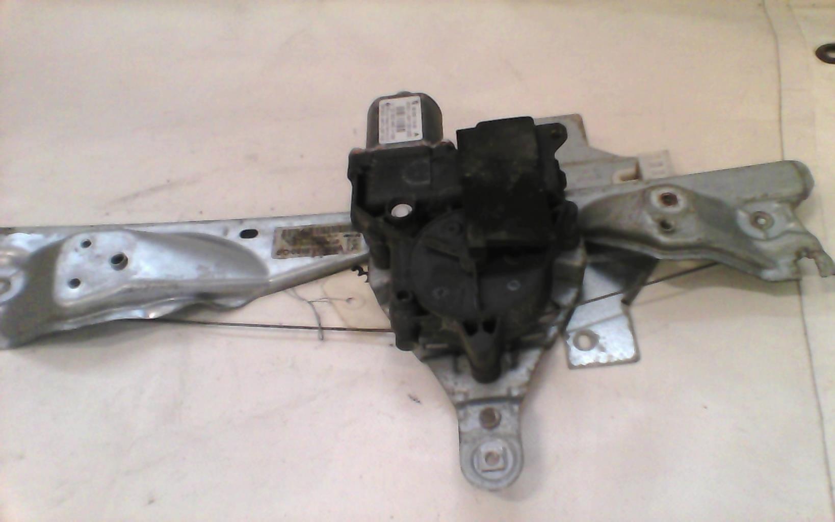 Alzacristalli elettrico posteriore destro PEUGEOT 308 1 SW PHASE 1 BREAK Diésel - 1