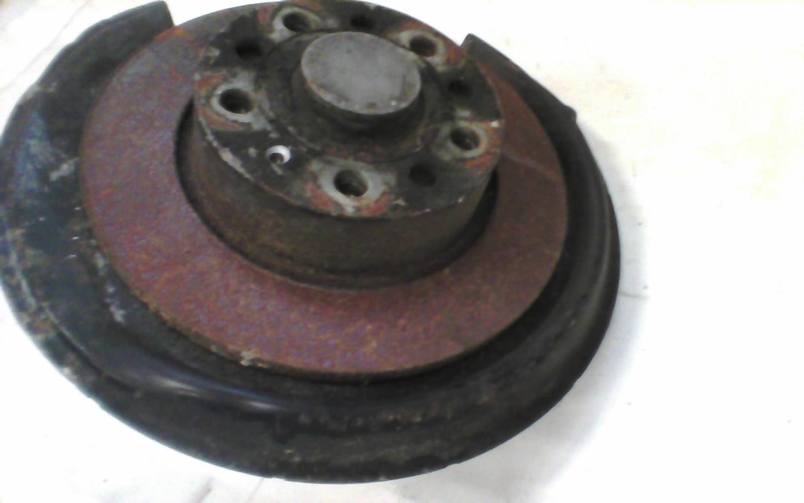 Mozzo posteriore sinistro VOLKSWAGEN GOLF 6 Diésel - 1