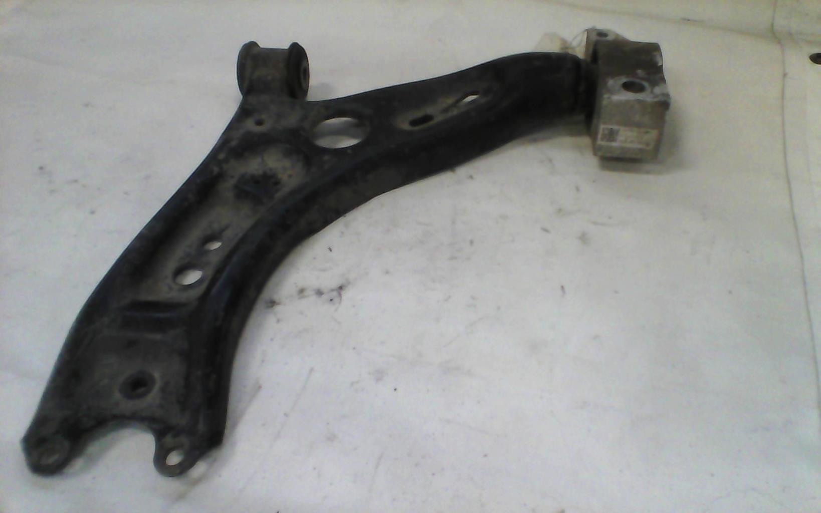 Triangolo inferiore anteriore sinistro VOLKSWAGEN GOLF 6 Diésel - 1