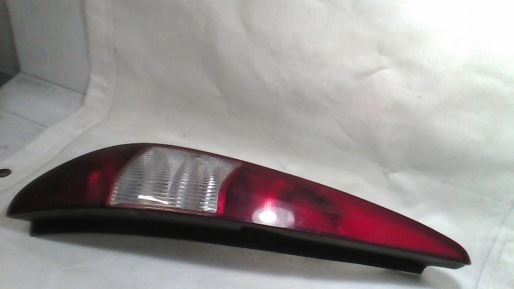 Fanale posteriore principale sinistro (luci) FORD MONDEO 2 BREAK Diésel - 1