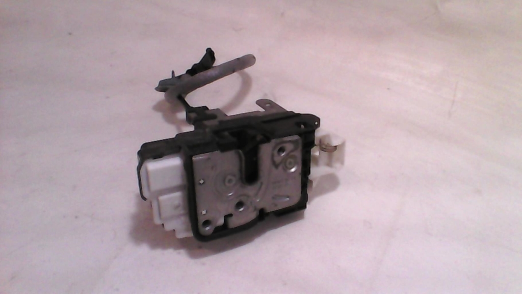 Serrure avant gauche VOLVO V 40 2 PHASE 1 BREAK Diesel - 1