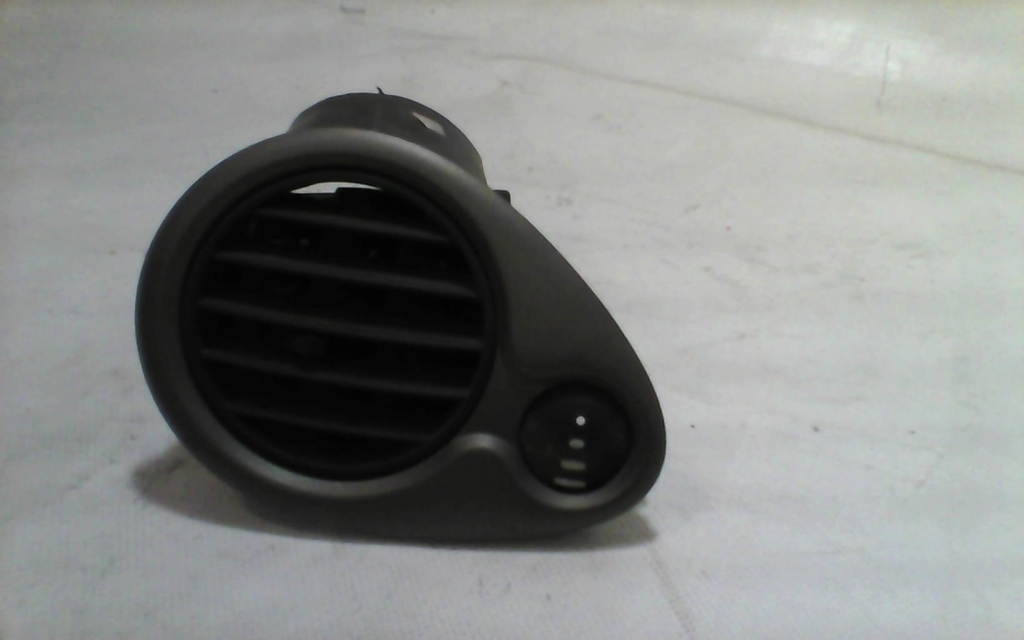 Bocchetta aerazione cruscotto anteriore sinistra RENAULT CLIO 3 PHASE 1 Diésel - 1