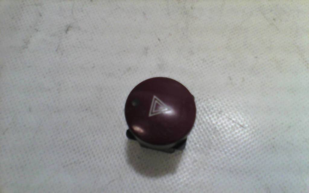 Bouton de warning PEUGEOT PARTNER 1 PHASE 2 Diesel - 1