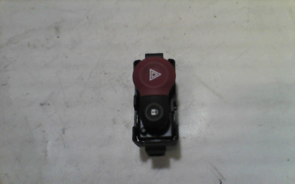 Bouton de warning RENAULT CLIO 3 PHASE 1 Diesel - 1