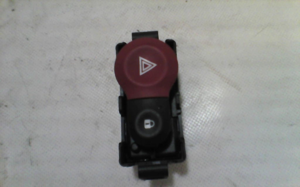 Bouton de warning RENAULT CLIO 3 PHASE 2 Diesel - 1
