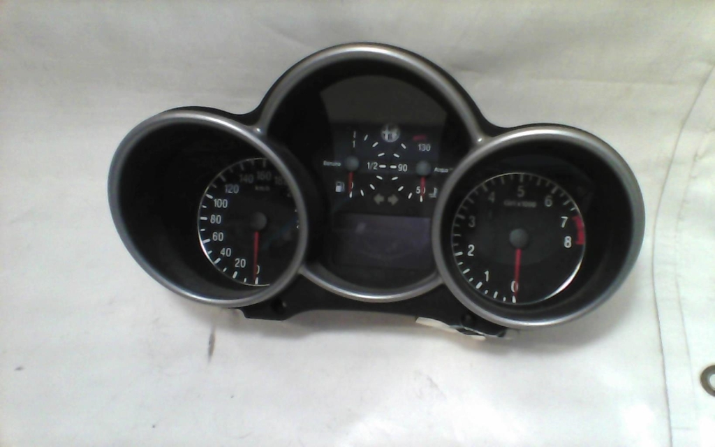 Compteur ALFA ROMEO 147 PHASE 1 Essence - 1
