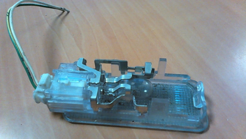 Eclairage de plaque PEUGEOT 607 PHASE 1 Diesel - 1