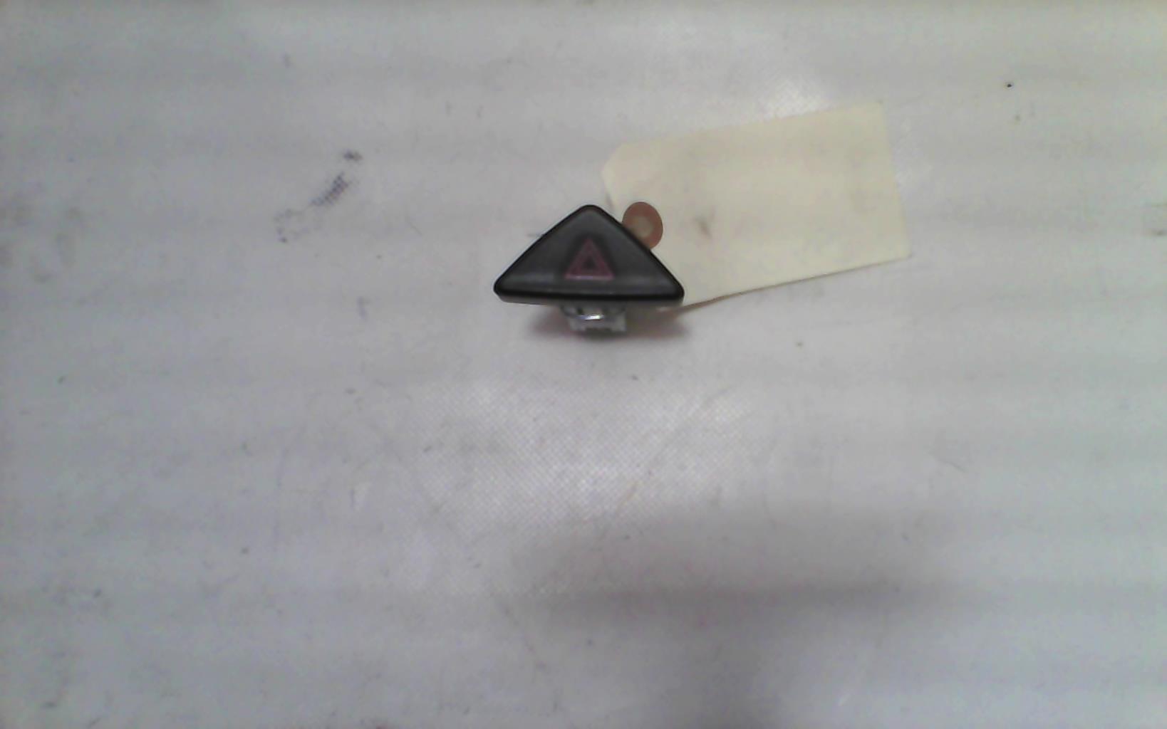 Bouton de warning VOLVO S 60 1 PHASE 1 Diesel - 1