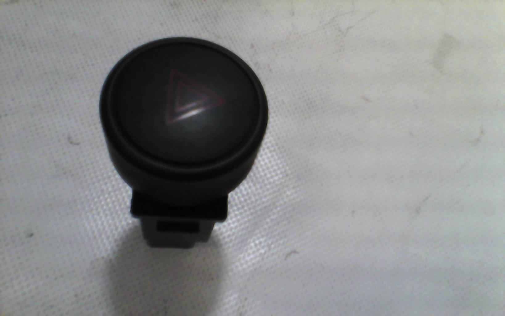 Bouton de warning HYUNDAI SATELLITE 2 Diesel - 1