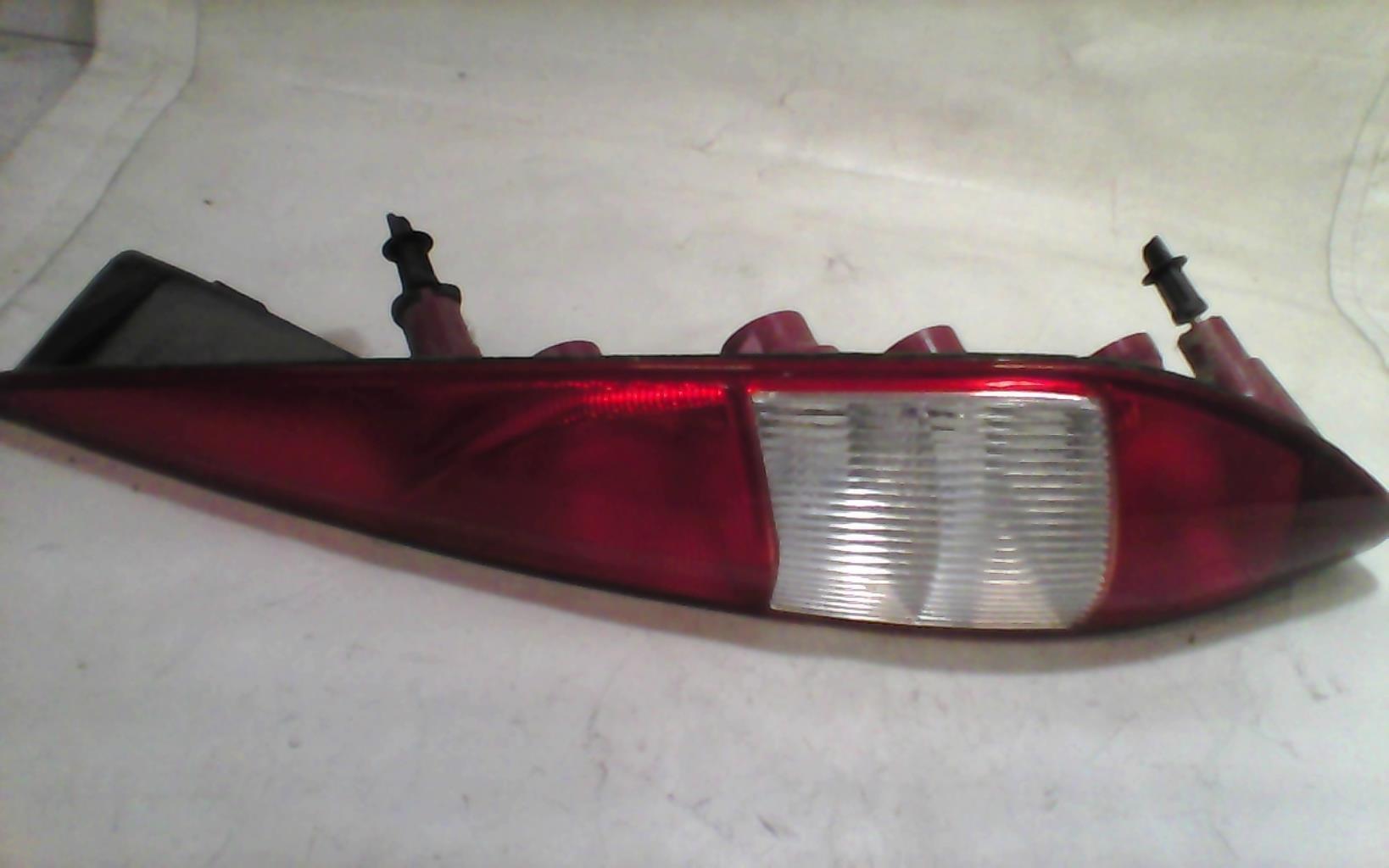 Fanale posteriore principale destro (luci) FORD MONDEO 2 BREAK Diésel - 1