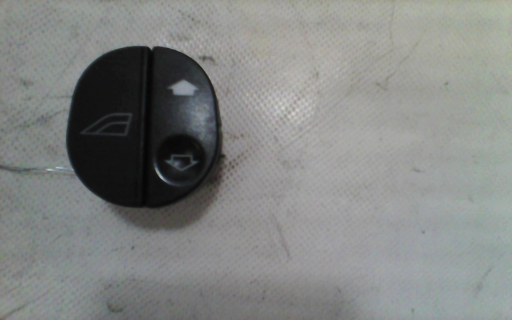 Interruttore lavacristalli anteriore destro FORD FIESTA 5 PHASE 1 Gasolina - 1