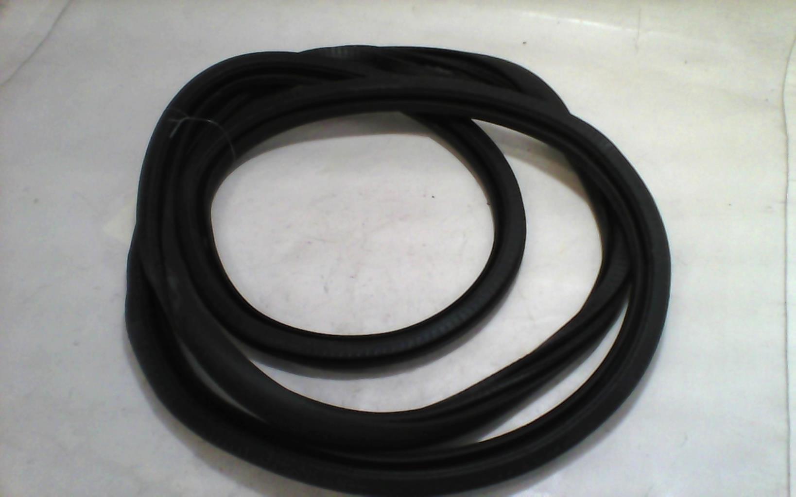 Guarnizione sportello posteriore destro PEUGEOT 308 2 PHASE 1 Diésel - 1