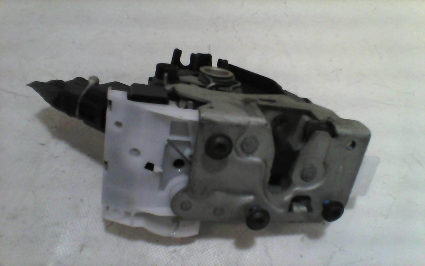 Serratura posteriore destra FORD MONDEO 2 BREAK Diésel - 1
