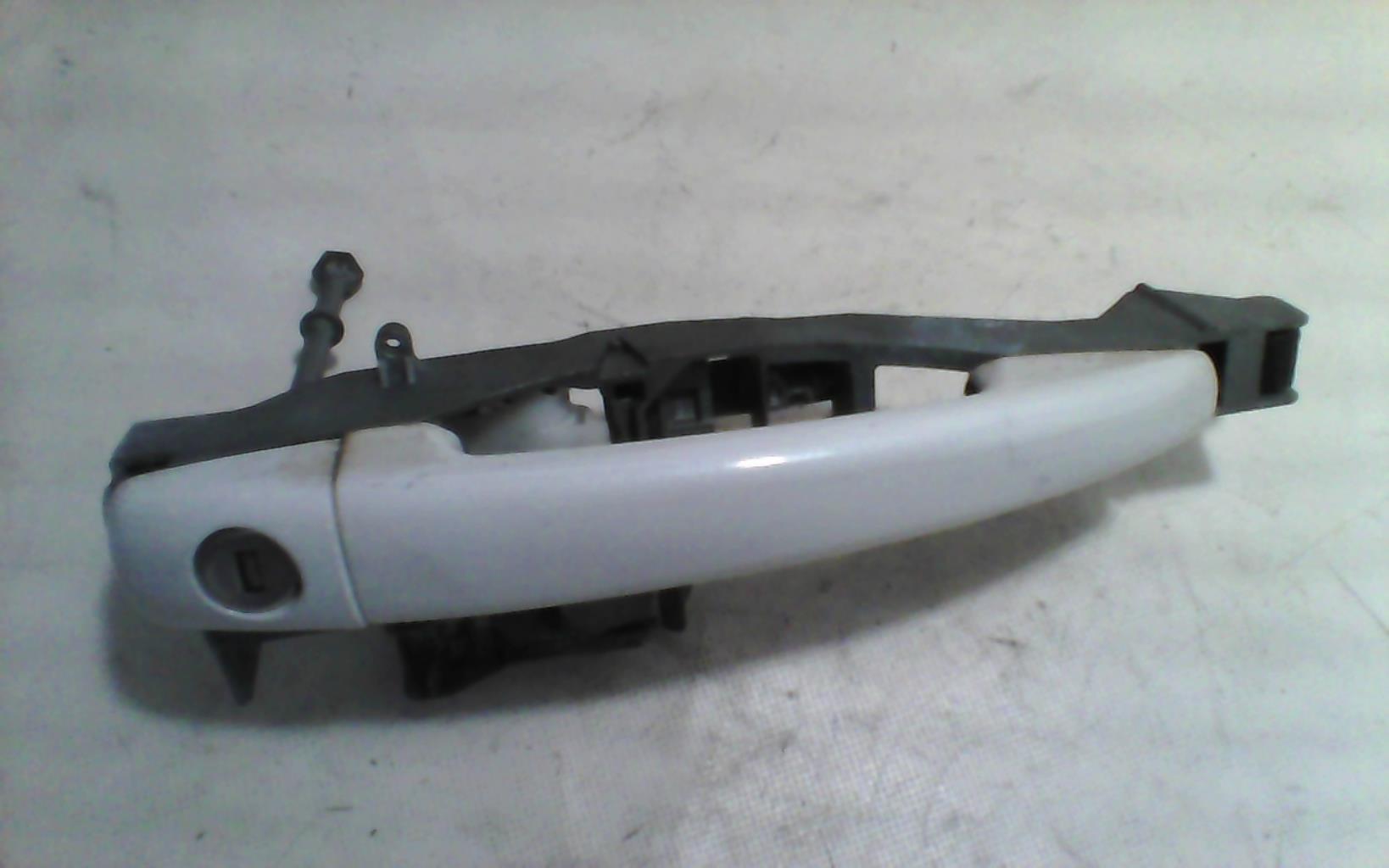 Maniglia portiera anteriore sinistra PEUGEOT 3008 1 PHASE 1 Diésel - 1