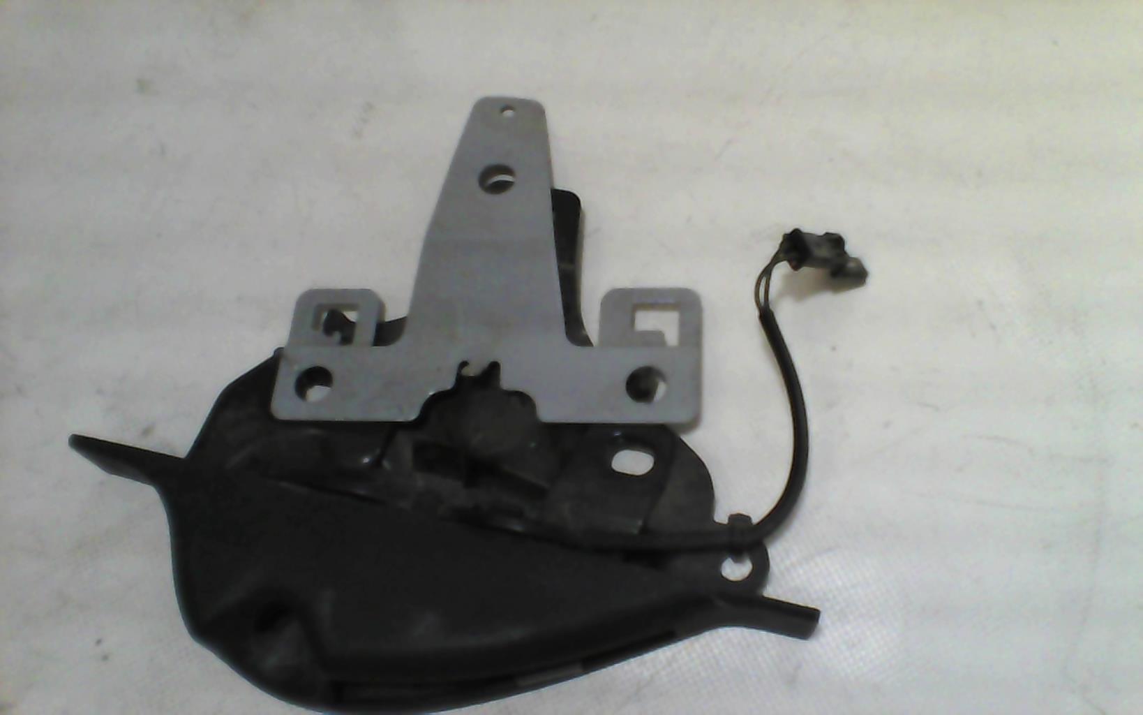 Serrure de capot PEUGEOT 307 PHASE 1 CABRIOLET Essence - 1