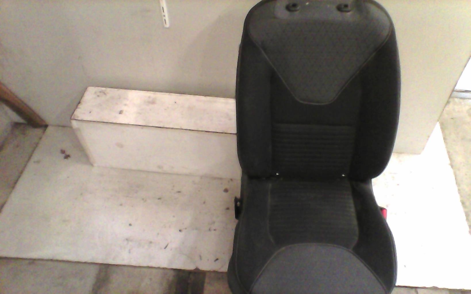 Siege avant droit RENAULT CLIO 4 PHASE 1 Diesel - 1