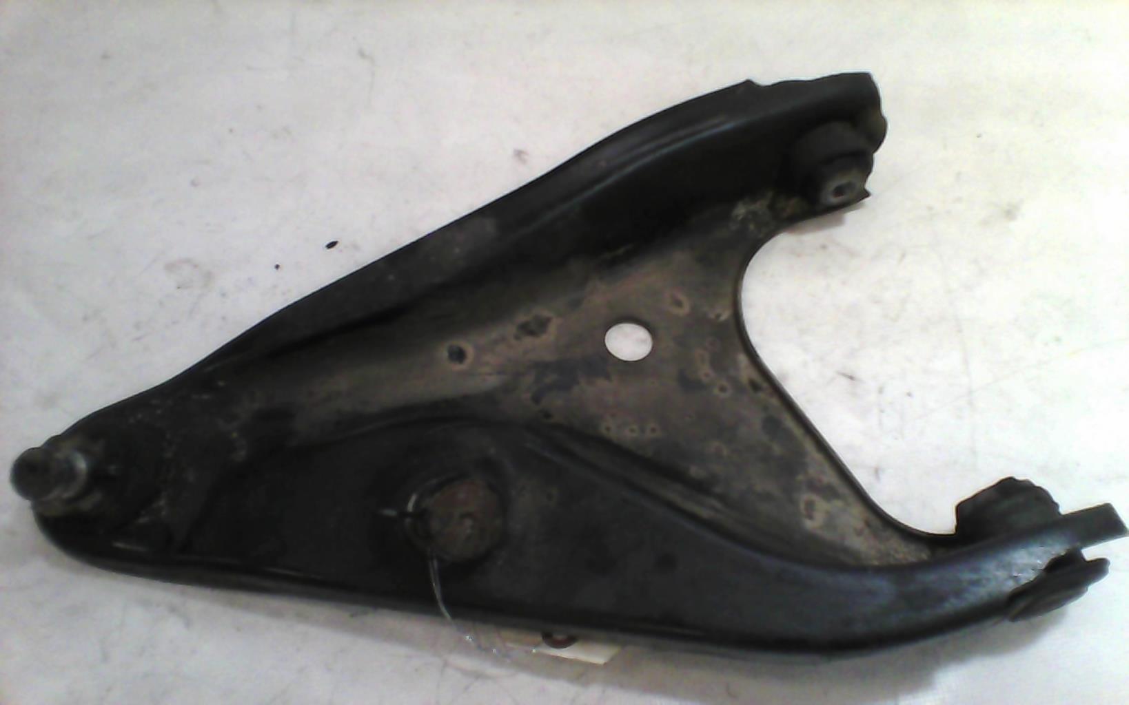 Triangolo inferiore anteriore sinistro DACIA SANDERO 1 Diésel - 1