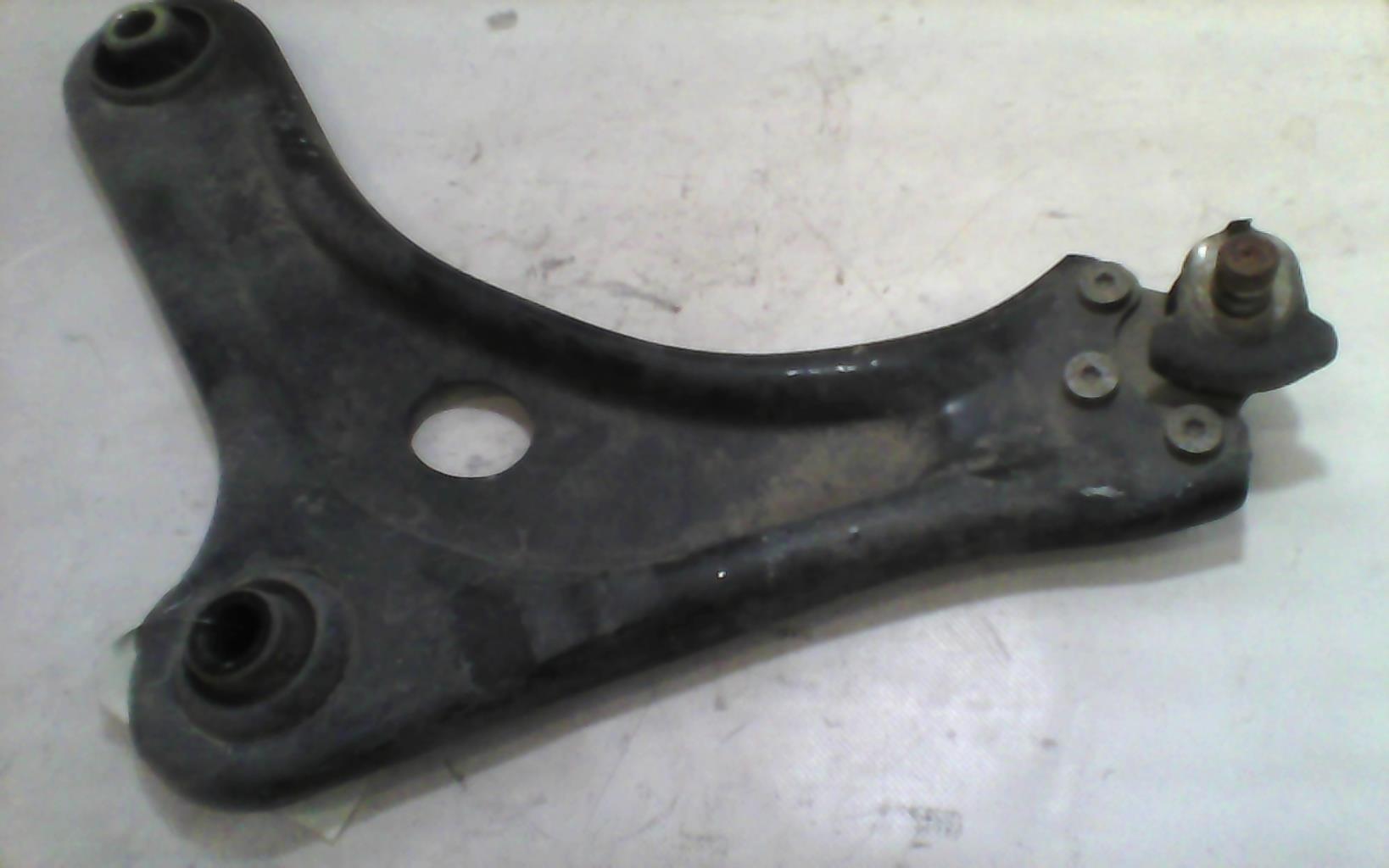 Triangolo inferiore anteriore sinistro PEUGEOT 208 1 PHASE 2 Gasolina - 1