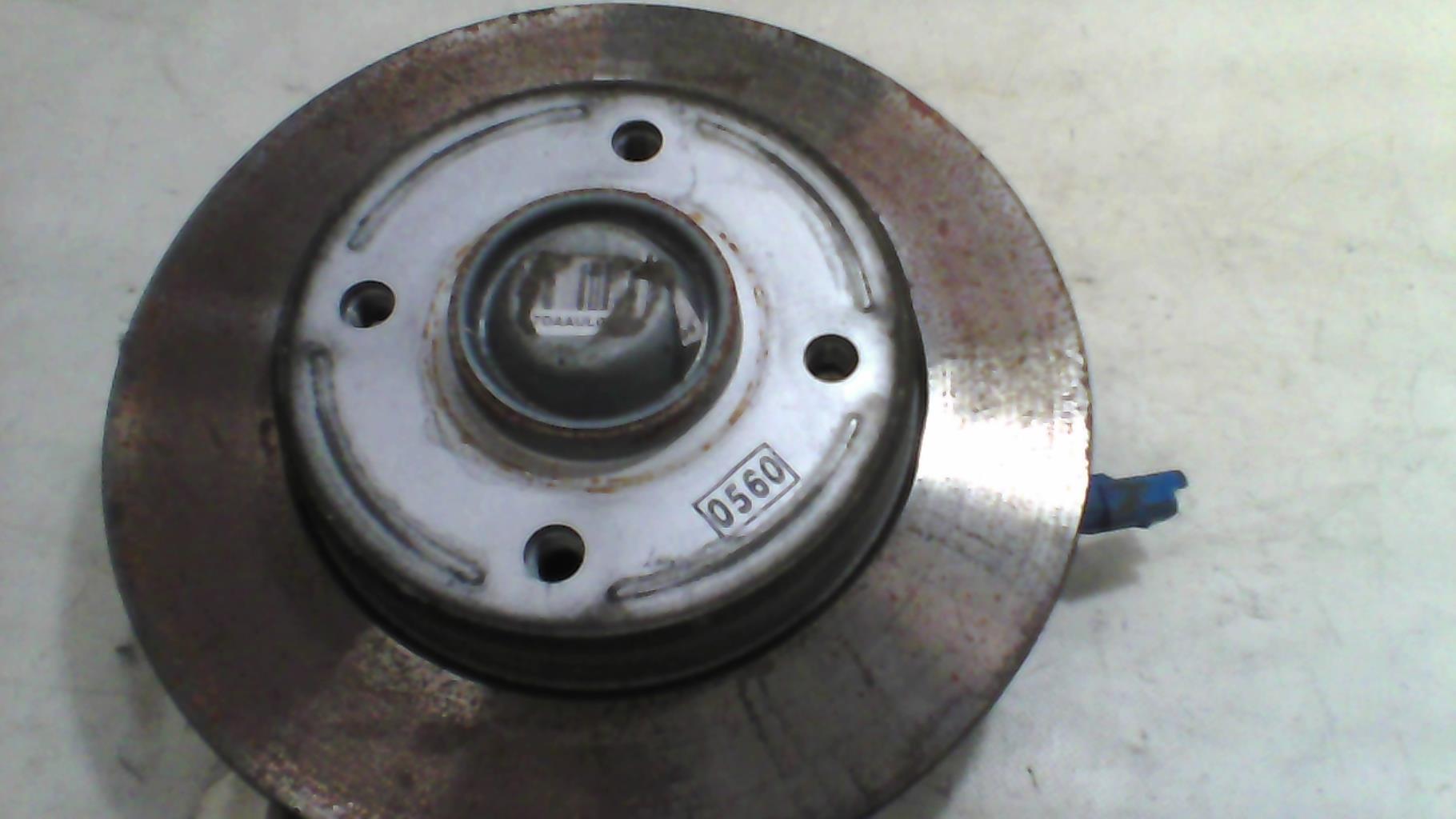Mozzo posteriore sinistro PEUGEOT 208 PHASE 2 Diésel - 1