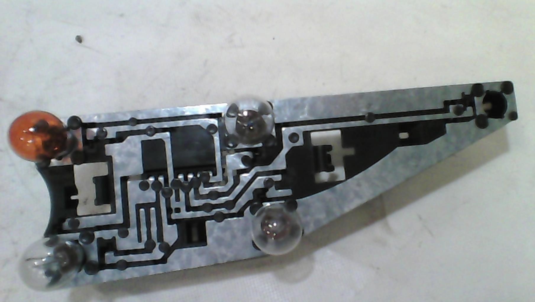 Base portalampade fanale posteriore destro PEUGEOT 406 COUPE Diésel - 1
