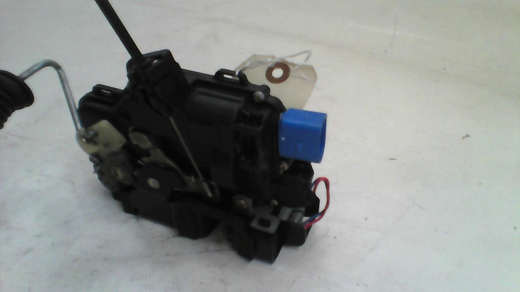 Serratura anteriore sinistra VOLKSWAGEN POLO 4 PHASE 1 Gasolina - 1