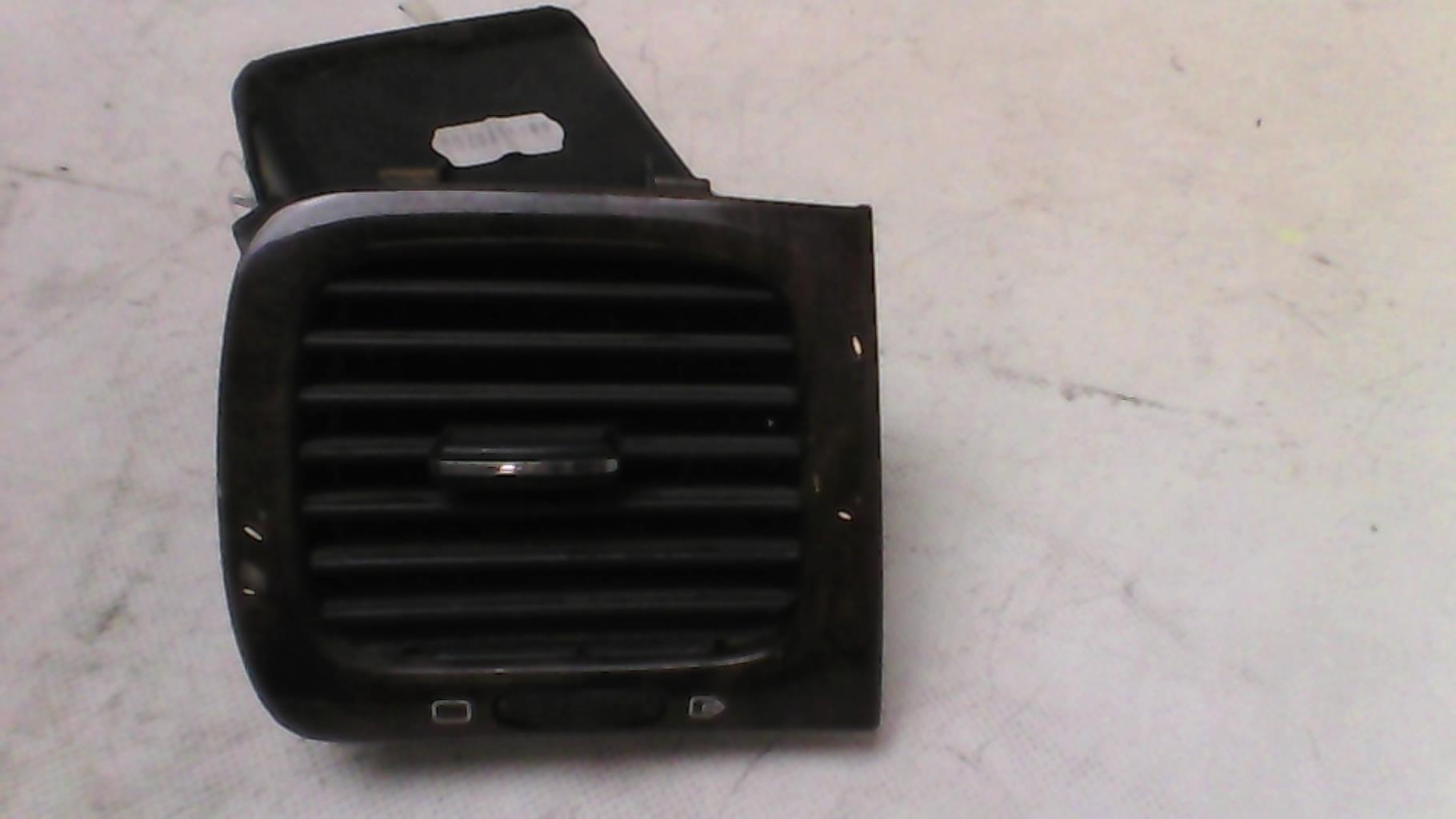 Bocchetta aerazione cruscotto anteriore destra PEUGEOT 607 PHASE 1 Diésel - 1