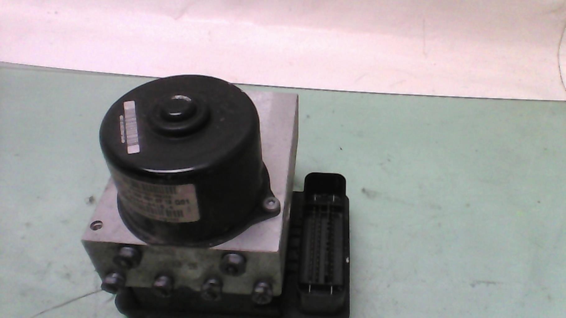 Blocco ABS (antibloccaggio freni) MERCEDES CLASSE C 203 PHASE 2 Diésel - 1