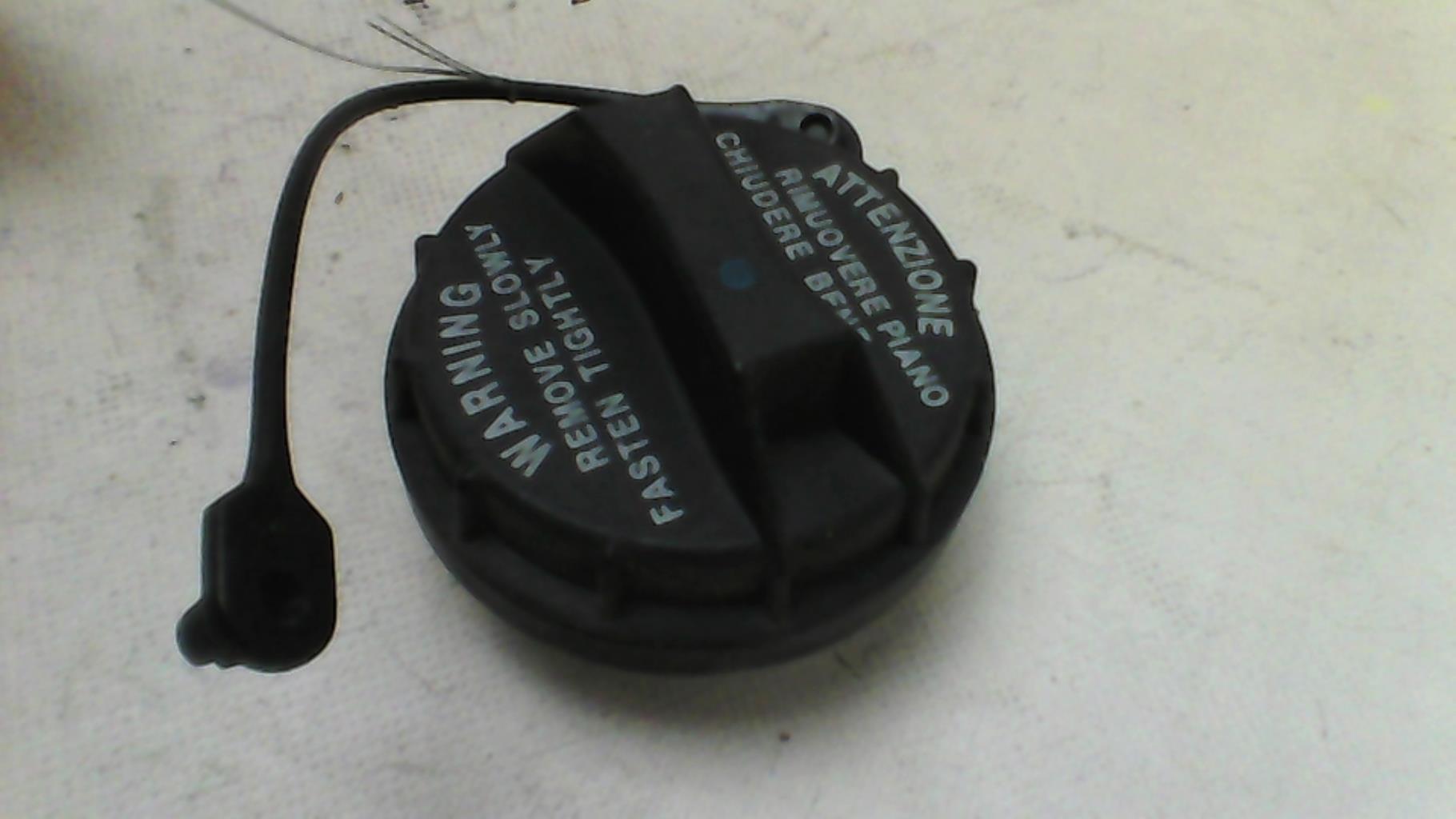 Bouchon de carburant KIA RIO 2 PHASE 2  - 1