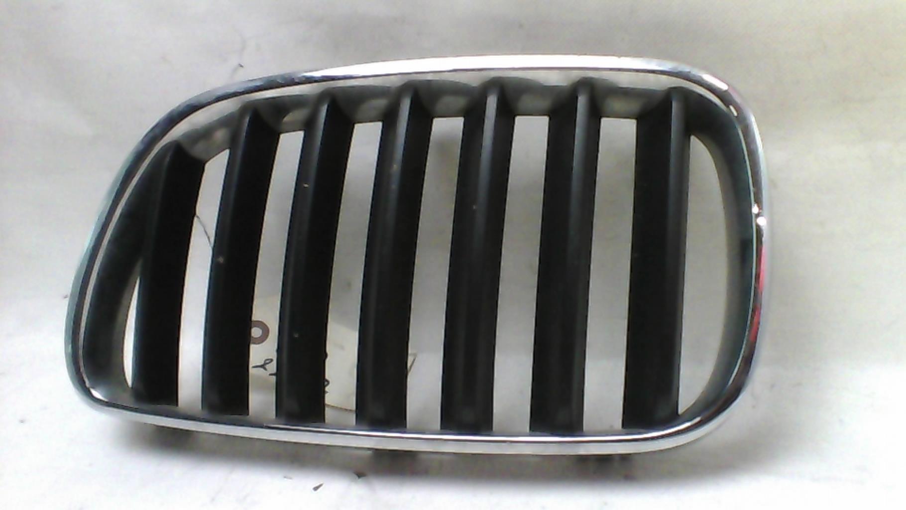 Grille de calandre droite BMW X3 E83 PHASE 2 Diesel - 1