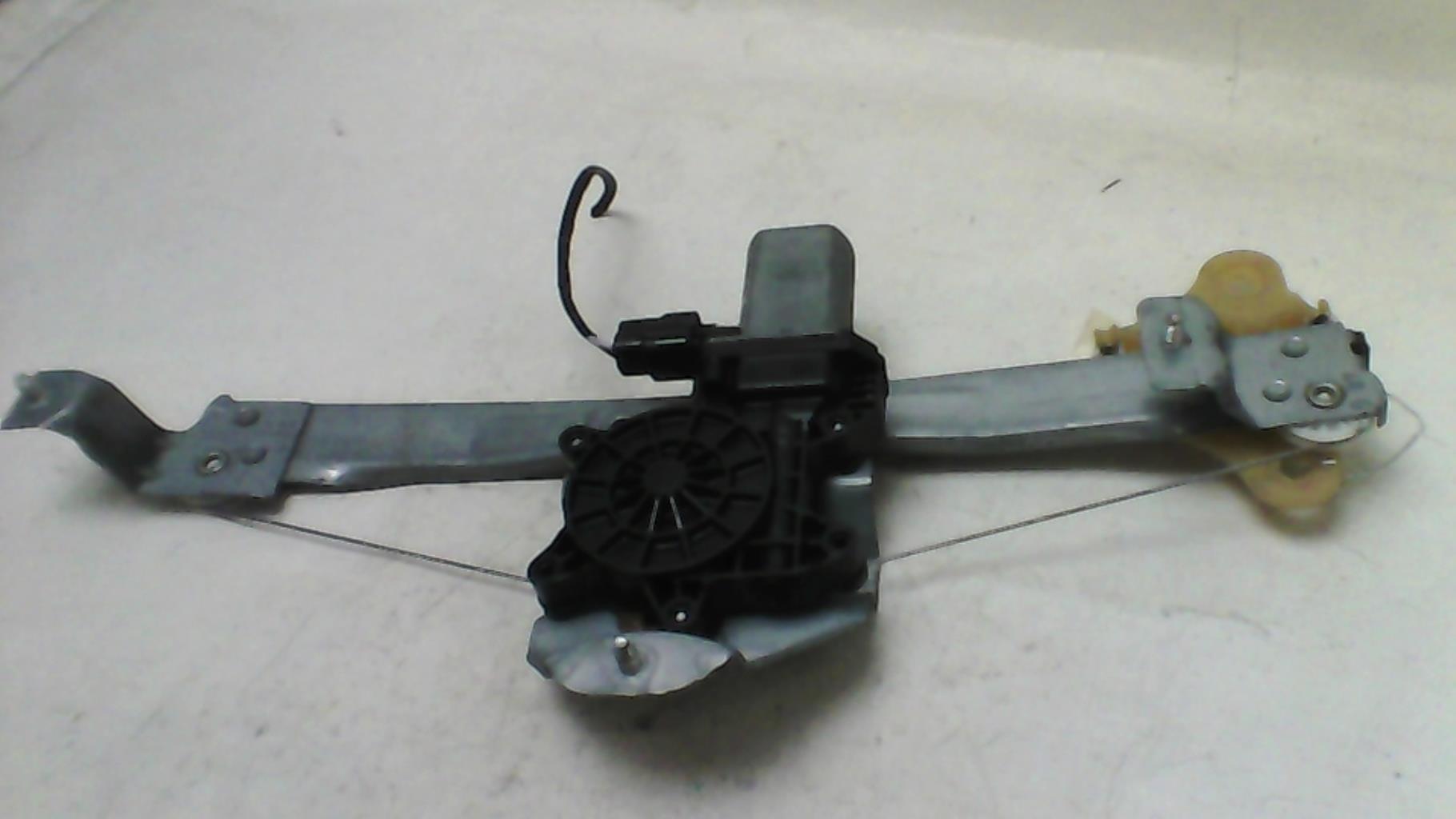 Alzacristalli elettrico posteriore sinistro RENAULT CAPTUR 1 PHASE 1 Diésel - 1