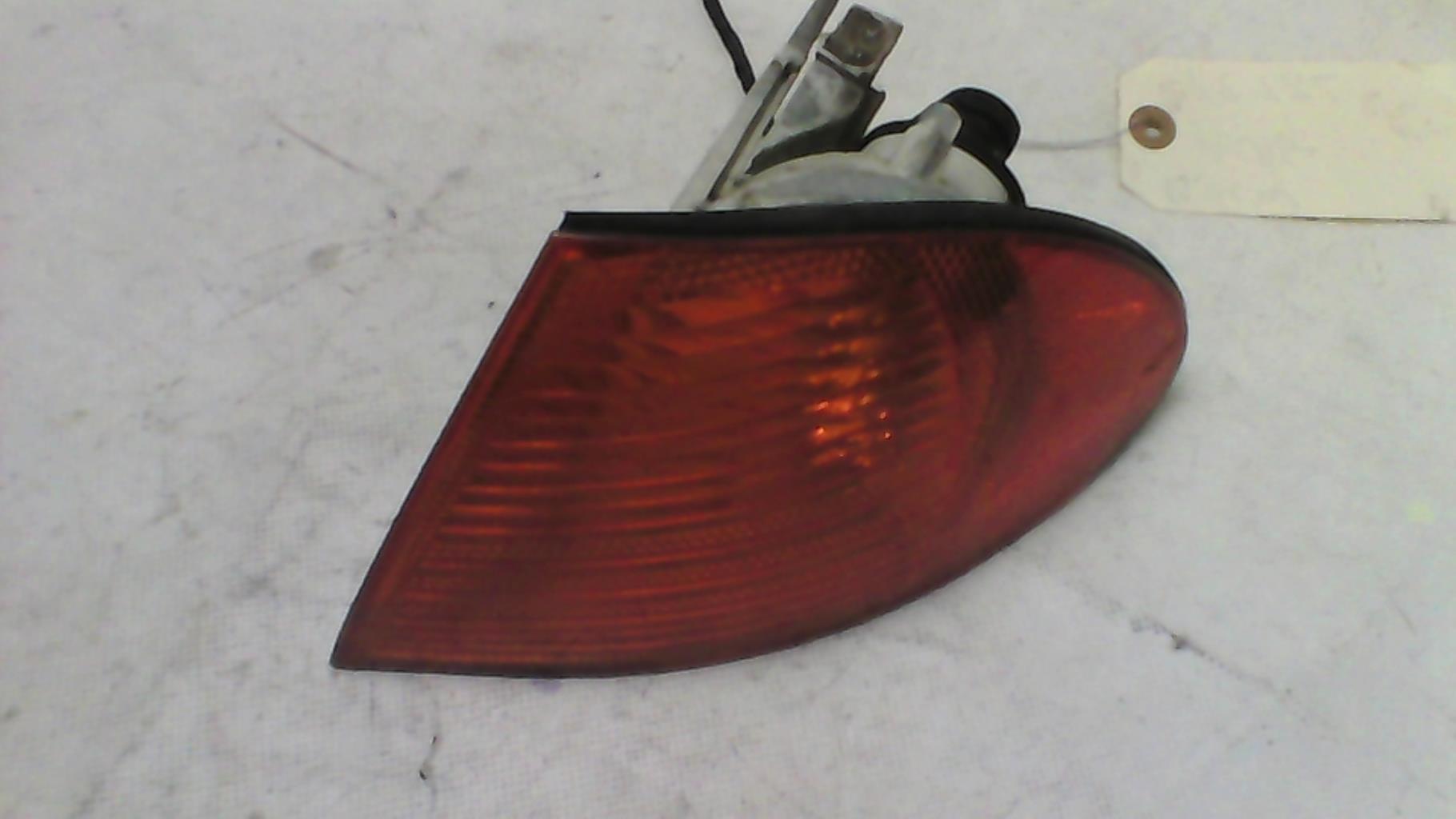Optique avant secondaire gauche (feux)(clignotant) BMW SERIE 3 E46 PHASE 1 Diesel - 1