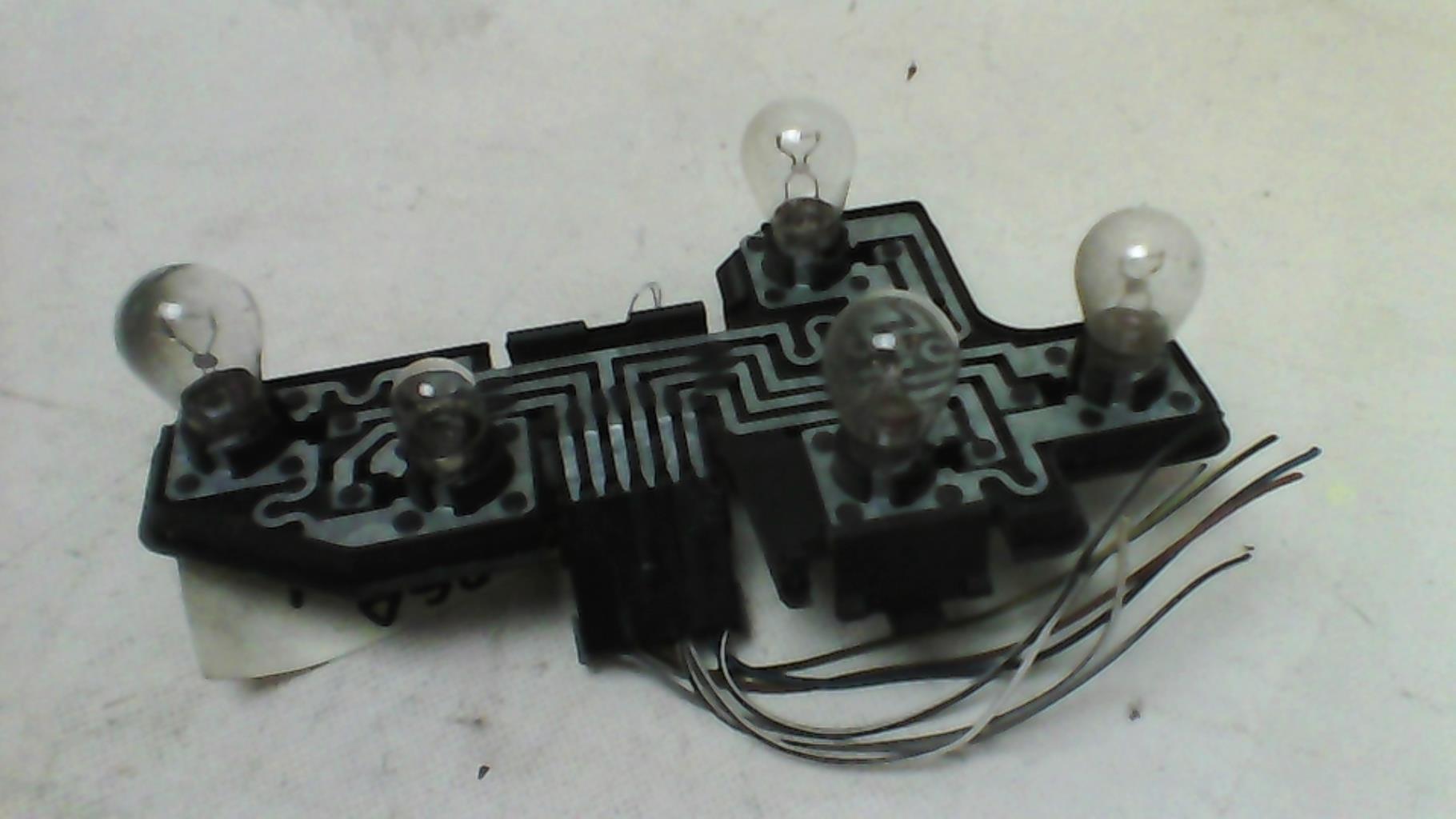 Base portalampade fanale posteriore sinistro OPEL CORSA B PHASE 2 Gasolina - 1