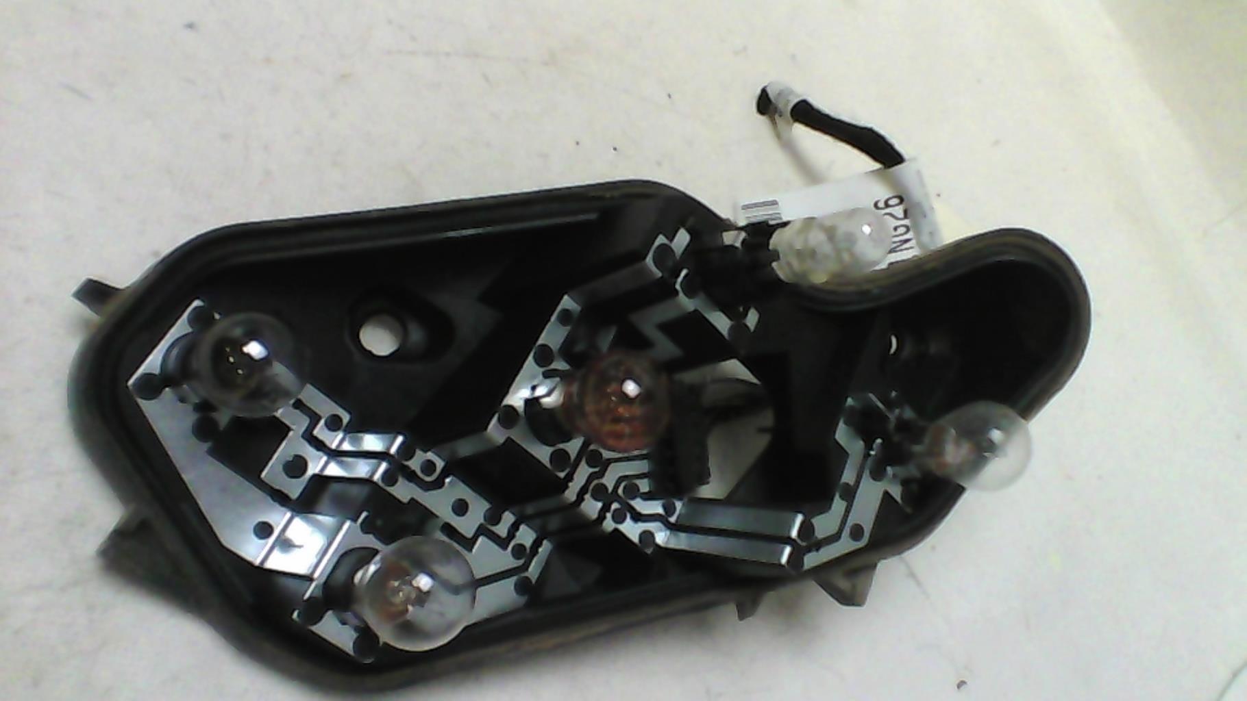 Base portalampade fanale posteriore sinistro OPEL CORSA D PHASE 1 Diésel - 1