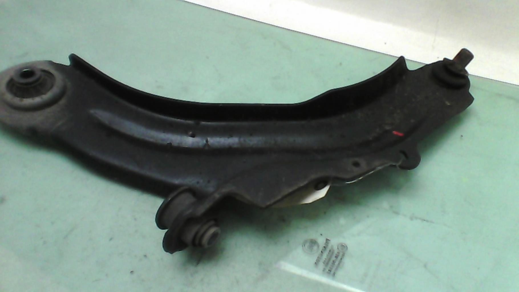 Triangolo inferiore anteriore sinistro RENAULT CAPTUR 1 PHASE 1 Diésel - 1