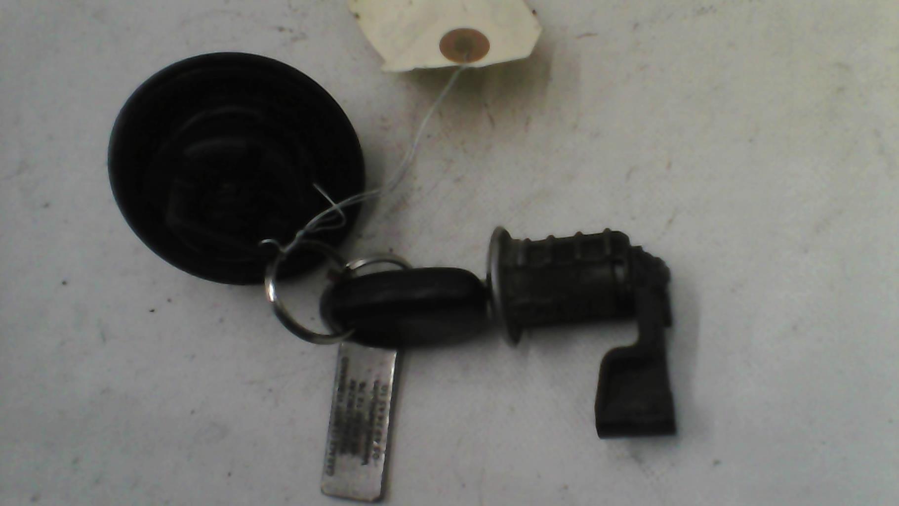Bouchon de carburant RENAULT CLIO 2 PHASE 1 Essence - 1