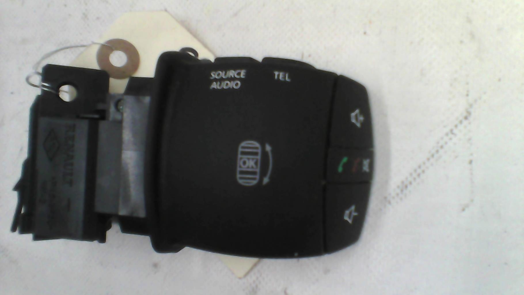 Commande autoradio RENAULT SCENIC 3 PHASE 3 Diesel - 1