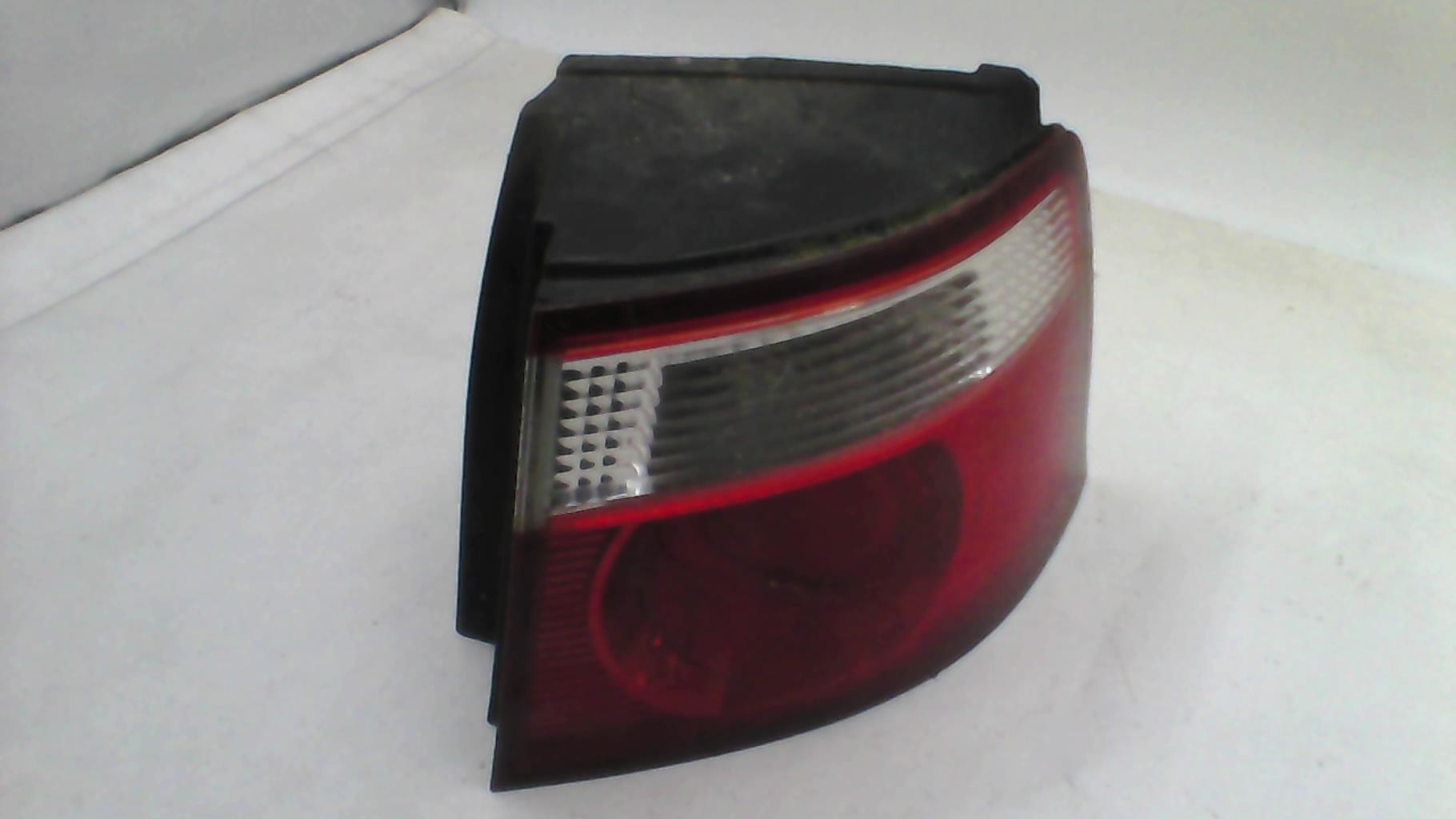 Fanale posteriore principale destro (luci) KIA CARENS 2 Diésel - 1