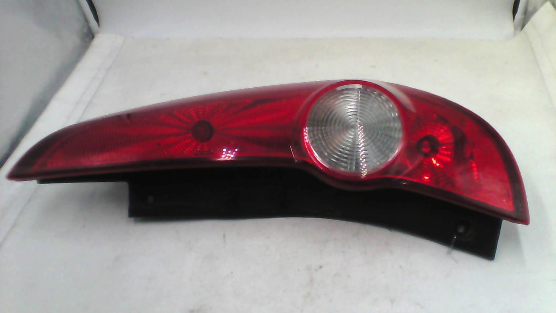 Fanale posteriore principale destro (luci) OPEL AGILA B Gasolina - 1