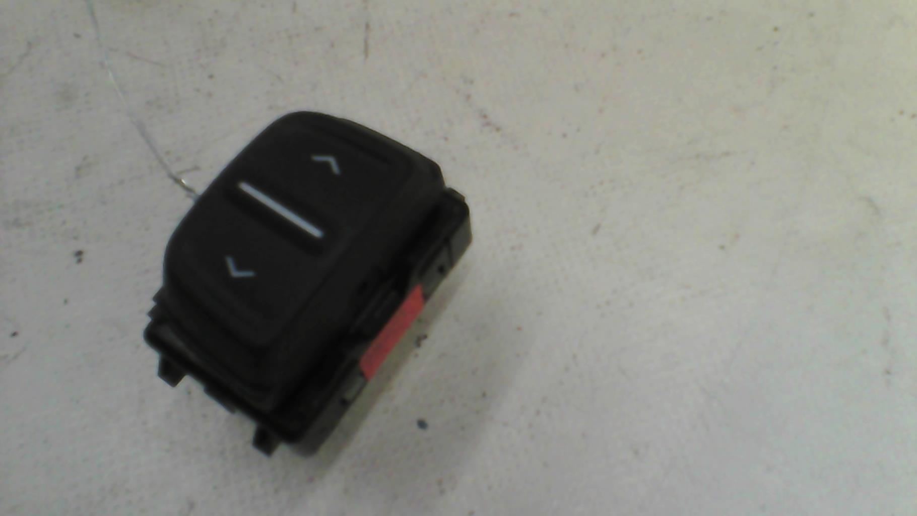 Interruttore lavacristalli posteriore destro DACIA LOGAN MCV 2 PHASE 2 BREAK Gasolina - 1