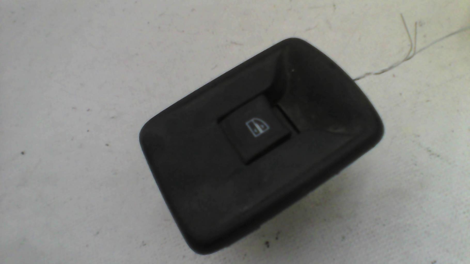 Interruttore lavacristalli posteriore destro DACIA LOGAN MCV 2 PHASE 2 BREAK Gasolina - 1