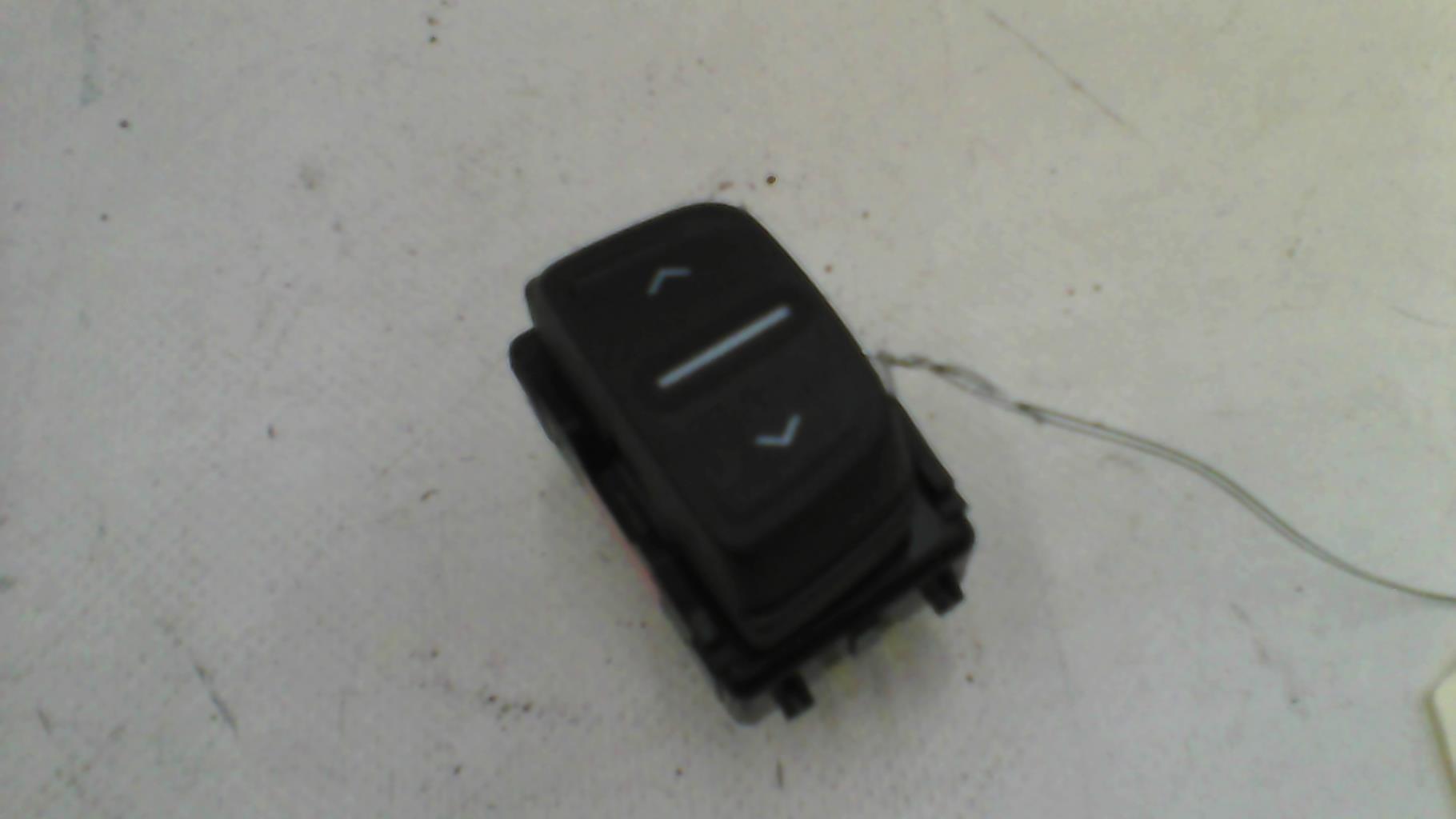 Interruttore lavacristalli posteriore sinistro DACIA LOGAN MCV 2 PHASE 2 BREAK Gasolina - 1