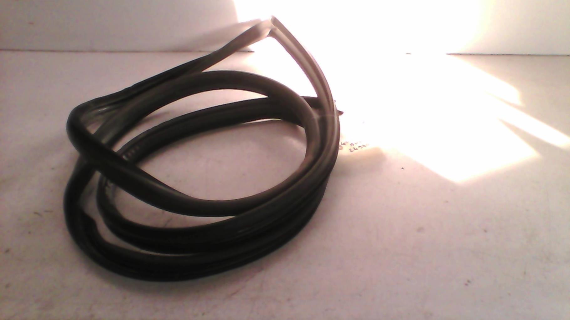 Guarnizione sportello anteriore destro PEUGEOT 407 COUPE Gasolina - 1