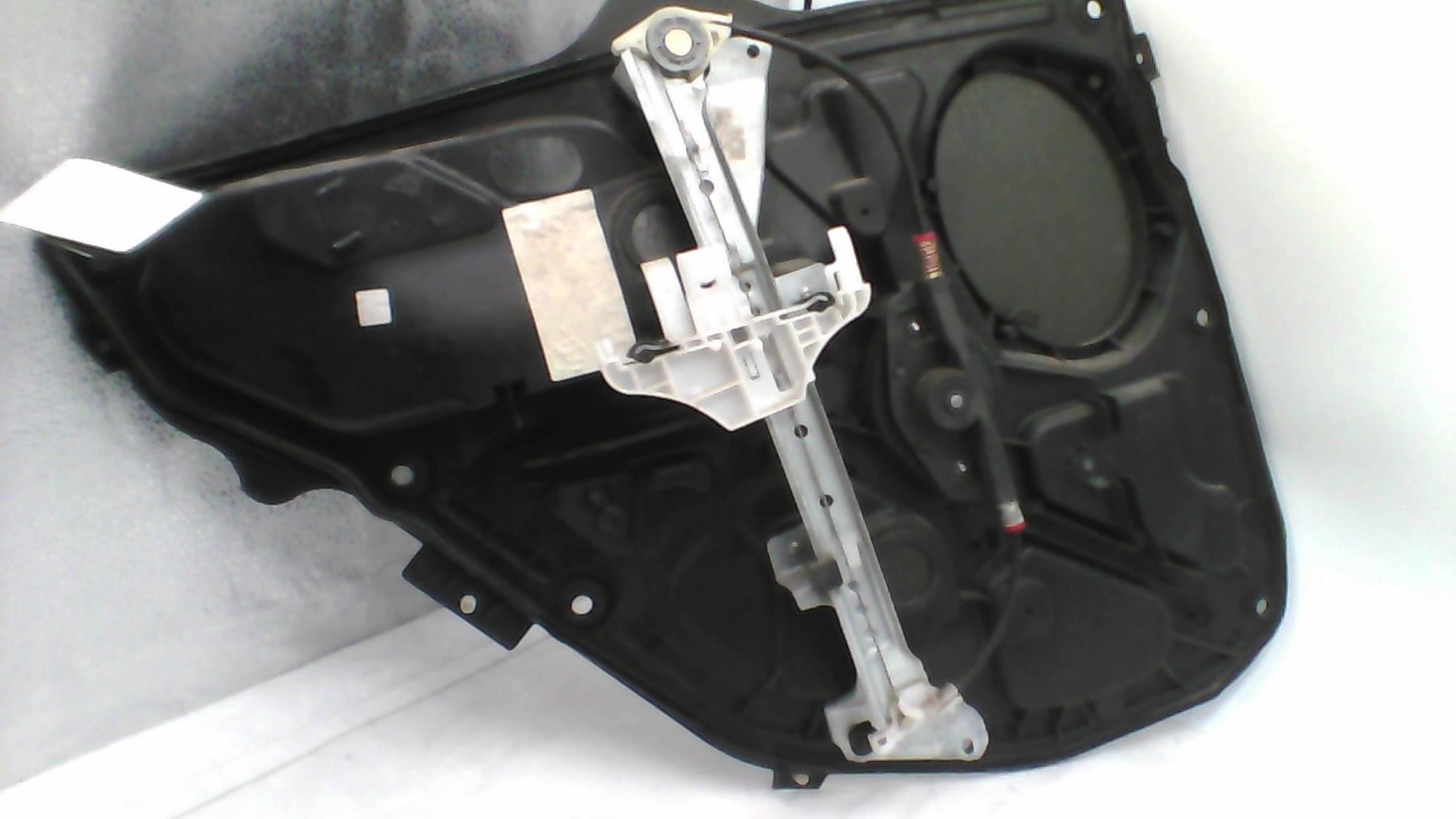 Alzacristalli manuale posteriore destro FORD FIESTA 5 PHASE 1 Gasolina - 1