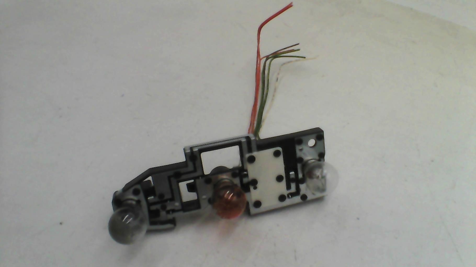 Base portalampade fanale posteriore destro CITROEN C5 1 PHASE 2 Diésel - 1