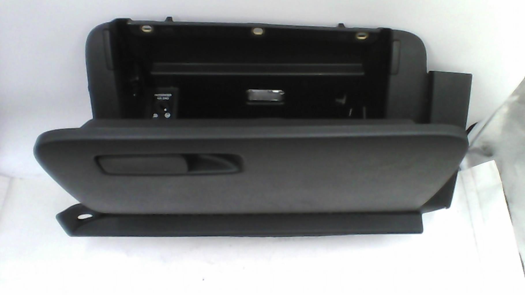 Boite a gants AUDI A1 1 SPORTBACK PHASE 2 Diesel - 1